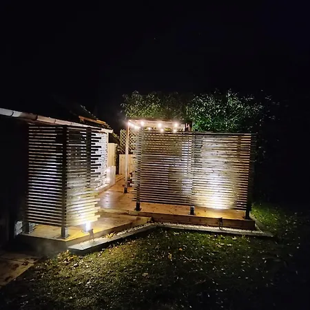 4 Personnes Avec Piscine Et Bain Nordique Proche Des Plages Du Debarquement アパート Le Manoir (Calvados)