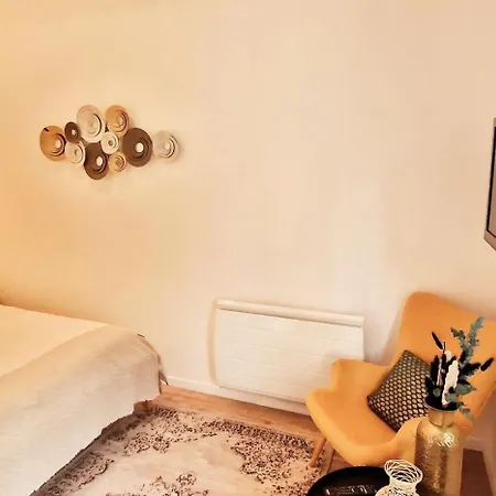 4 Personnes Avec Piscine Et Bain Nordique Proche Des Plages Du Debarquement Lejlighed Le Manoir (Calvados)