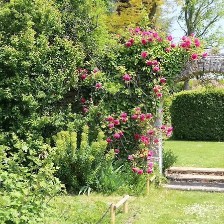 4 Personnes Avec Piscine Et Bain Nordique Proche Des Plages Du Debarquement Le Manoir (Calvados)