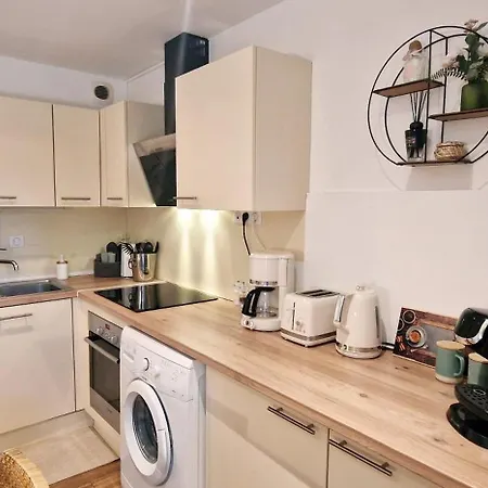 4 Personnes Avec Piscine Et Bain Nordique Proche Des Plages Du Debarquement Lejlighed Le Manoir (Calvados)