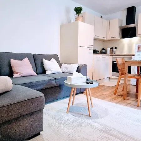 4 Personnes Avec Piscine Et Bain Nordique Proche Des Plages Du Debarquement Le Manoir (Calvados)