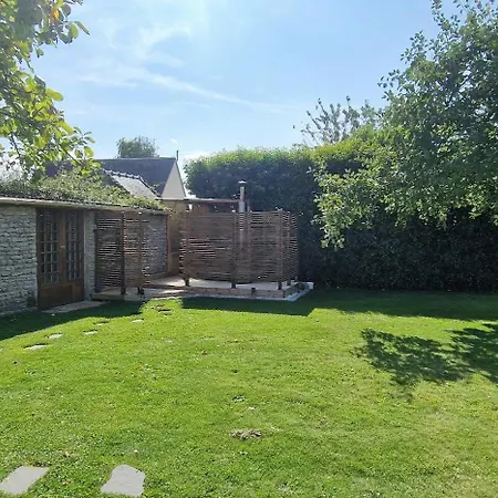 4 Personnes Avec Piscine Et Bain Nordique Proche Des Plages Du Debarquement アパート Le Manoir (Calvados)