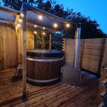 4 Personnes Avec Piscine Et Bain Nordique Proche Des Plages Du Debarquement