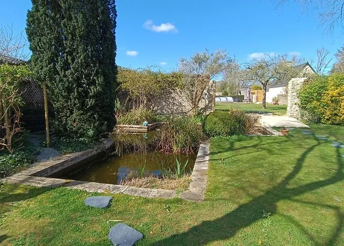 4 Personnes Avec Piscine Et Bain Nordique Proche Des Plages Du Debarquement Le Manoir (Calvados)