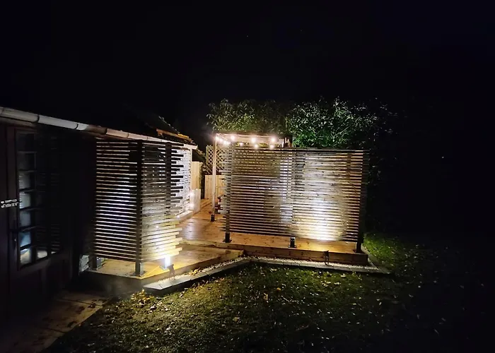 4 Personnes Avec Piscine Et Bain Nordique Proche Des Plages Du Debarquement アパート Le Manoir (Calvados)