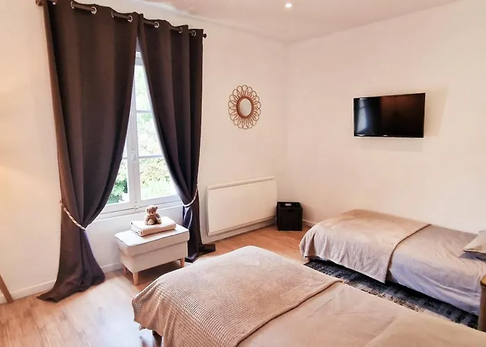 4 Personnes Avec Piscine Et Bain Nordique Proche Des Plages Du Debarquement Le Manoir (Calvados)