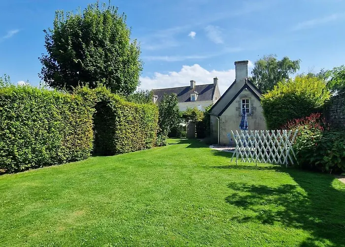 4 Personnes Avec Piscine Et Bain Nordique Proche Des Plages Du Debarquement アパート