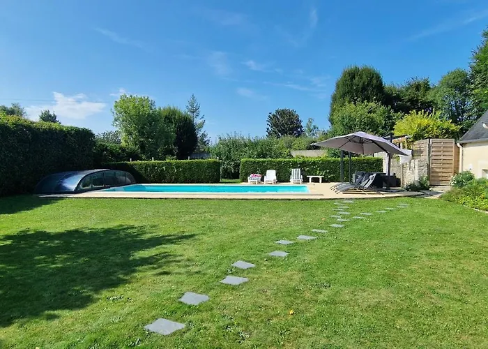 4 Personnes Avec Piscine Et Bain Nordique Proche Des Plages Du Debarquement アパート *