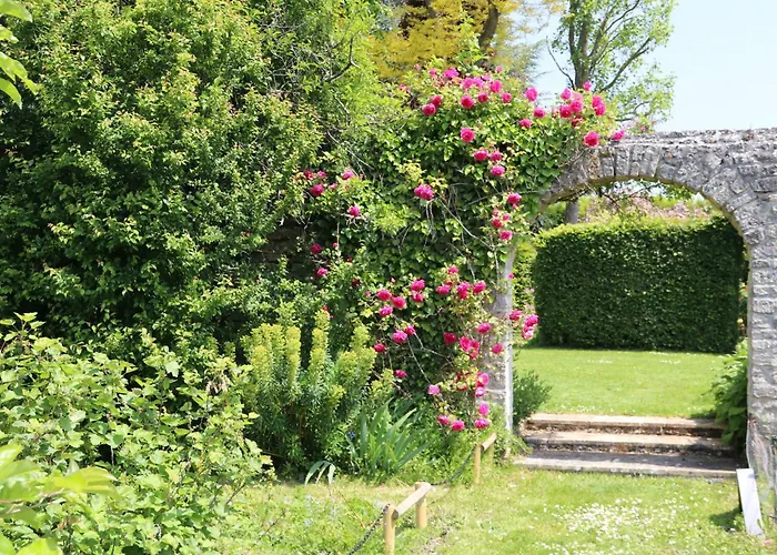 4 Personnes Avec Piscine Et Bain Nordique Proche Des Plages Du Debarquement Le Manoir (Calvados)