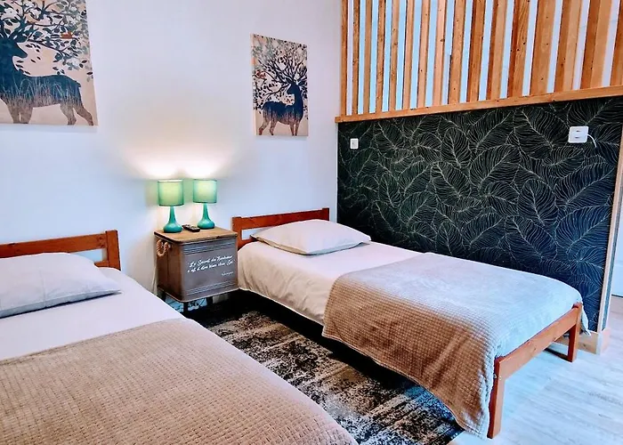 4 Personnes Avec Piscine Et Bain Nordique Proche Des Plages Du Debarquement Le Manoir (Calvados)