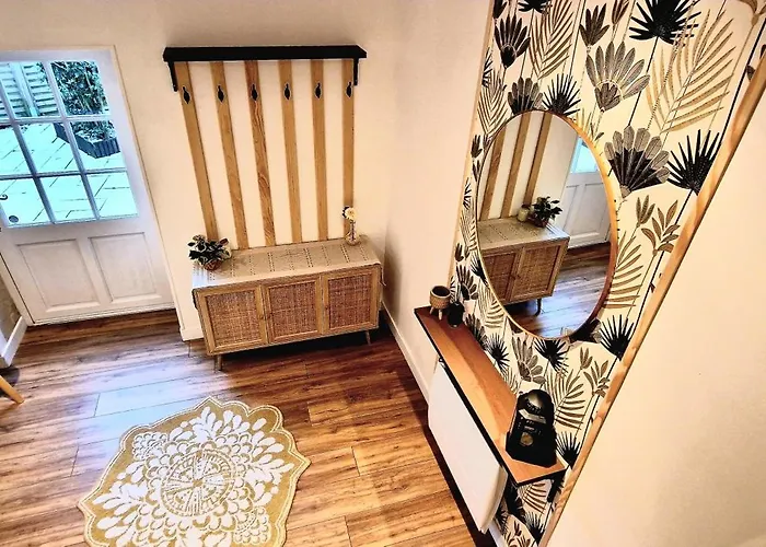 4 Personnes Avec Piscine Et Bain Nordique Proche Des Plages Du Debarquement Apartment *