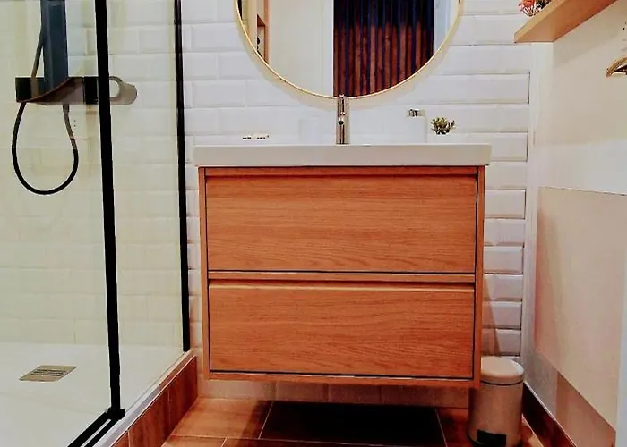 4 Personnes Avec Piscine Et Bain Nordique Proche Des Plages Du Debarquement Apartment *